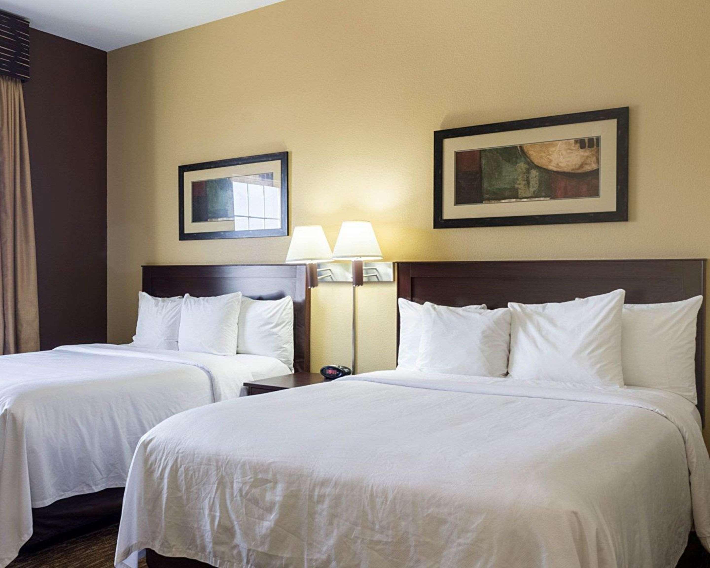 Mainstay Suites Minot Exterior photo